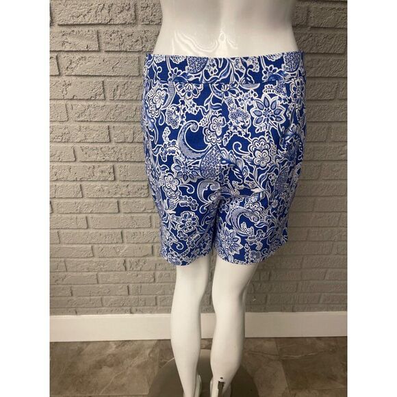 NWT Rafaella Blue White Floral 6” Stretch Bermuda Shorts Size 6 - Picture 4 of 11